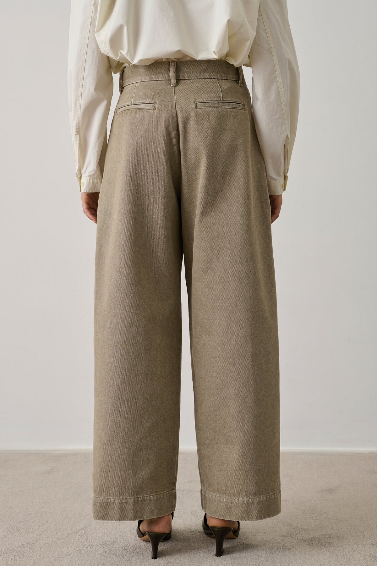 Devy Devy Trousers - Beige Cotton Relaxed Women's - Soeur