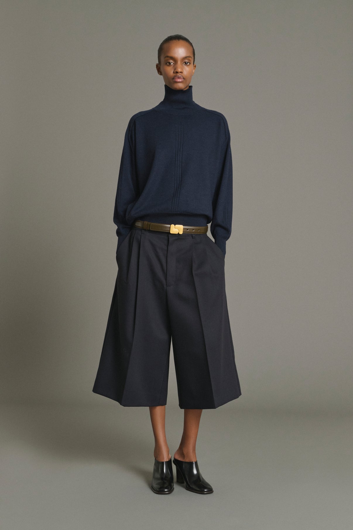 Nord Navy Merino Wool Oversized Roll collar Pullover - Soeur vue 4