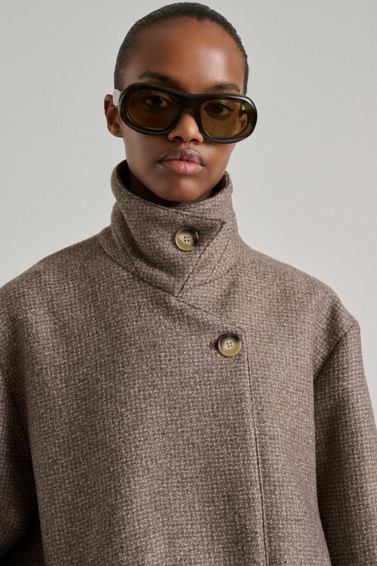 Abrigo Germain - lana de espiga color topo, corte oversize - Soeur vue 4